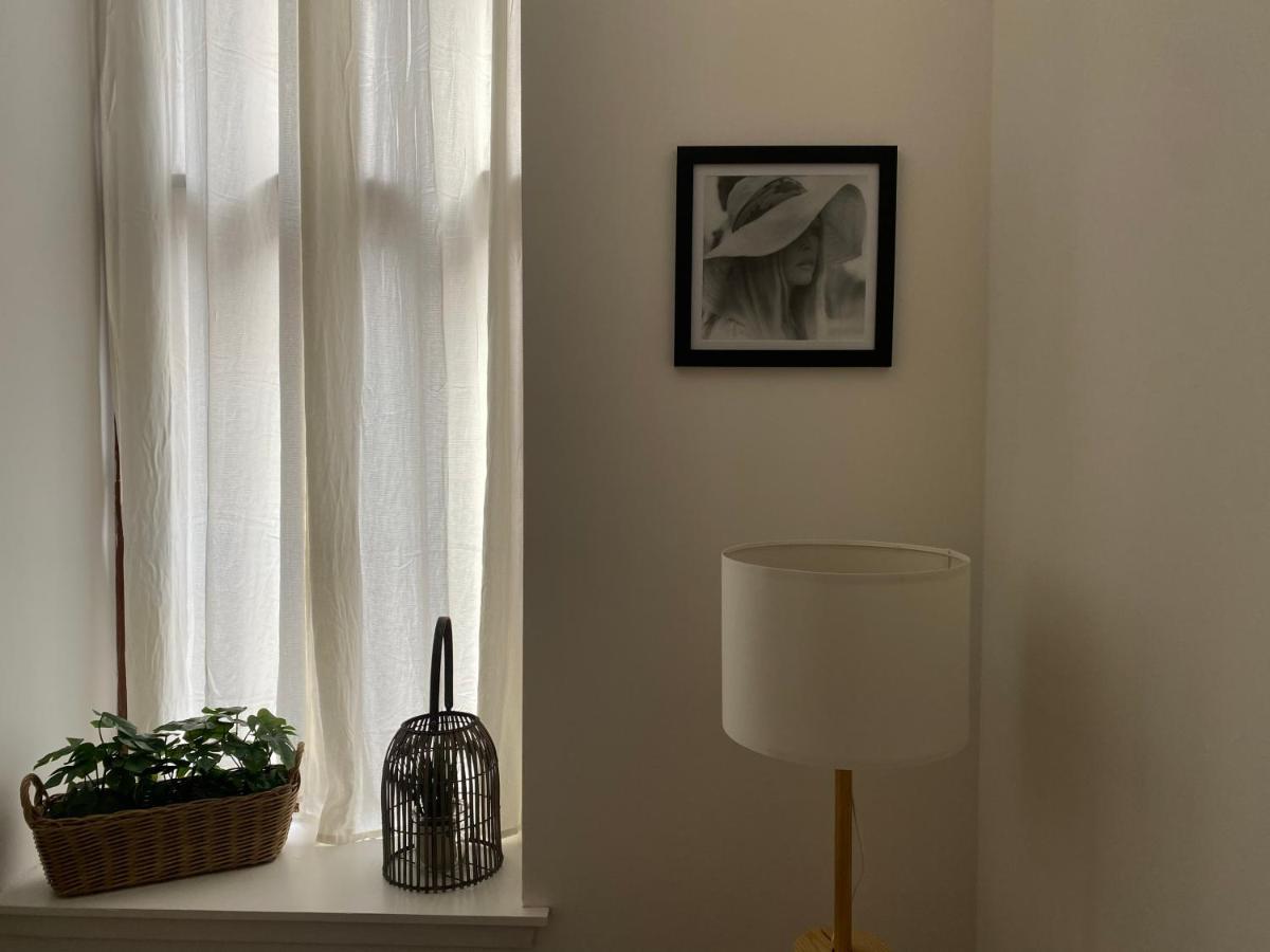 Inviting 1-bed In Merchant City Glasgow