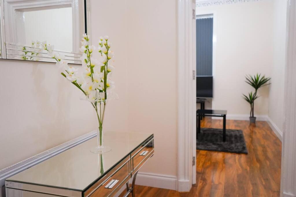 Apartment - 2 Bedroom *