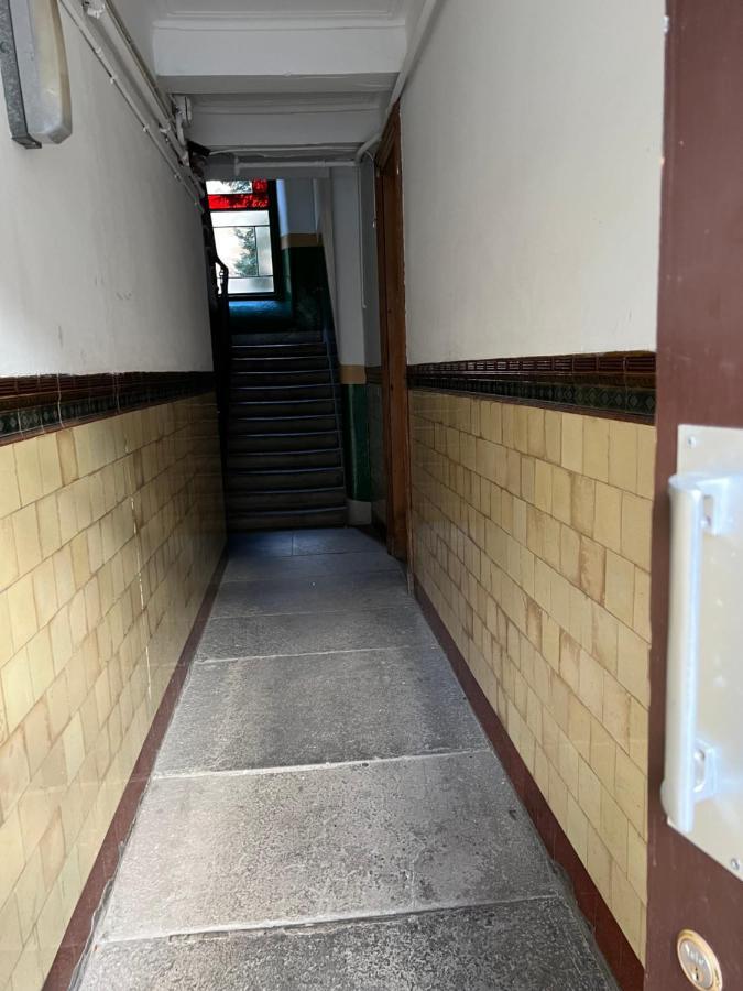 Sauchiehall Street West End Apartment