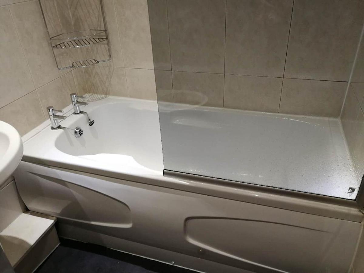 Guest house Private Double Bedroom In Centre Glasgow