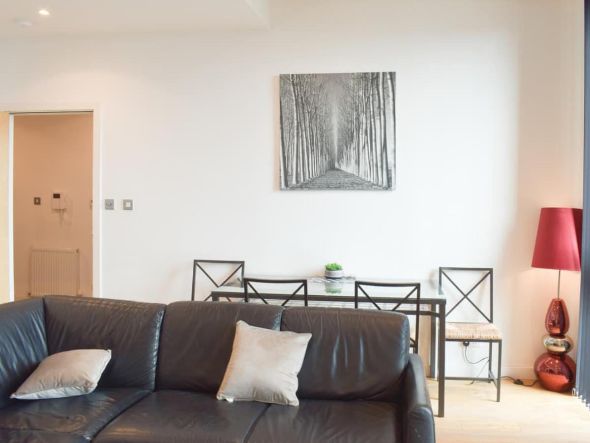 Modern 2bd2bath Citycentre Apartment