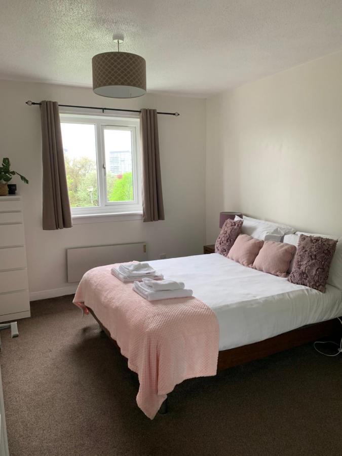 Sunny Green Free Parking Flat Apartment