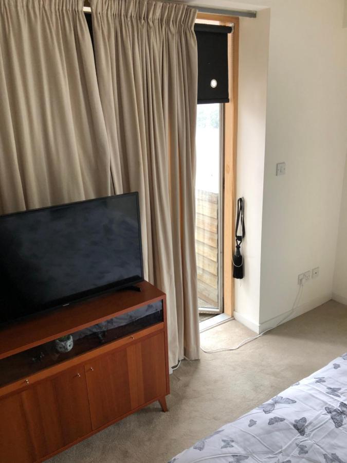 Homestay West End *