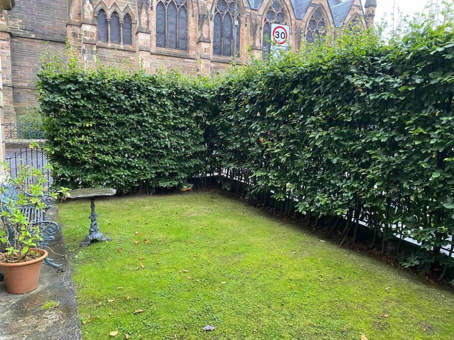 Of Joy - 3 Bedroom With Private Garden *