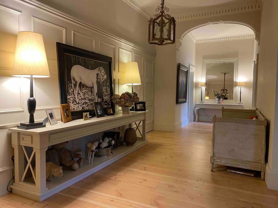Apartment Of Joy - 3 Bedroom With Private Garden *