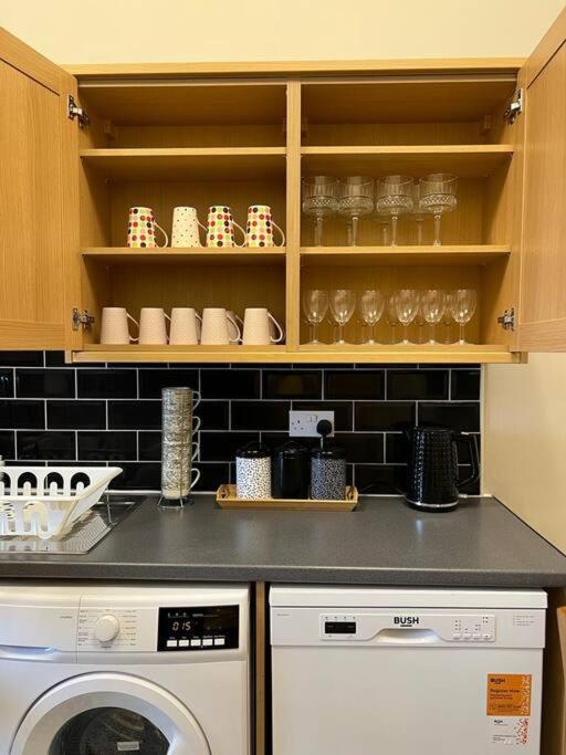 Luxury Victorian Spacious Flat * Glasgow