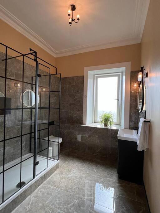 Apartment Luxury Victorian Spacious Flat Glasgow