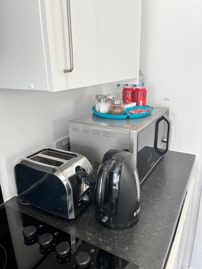 Modern Comfy One Bed - Free Parking Apartment