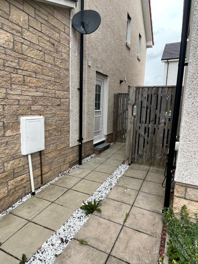 Modern Comfy One Bed - Free Parking Glasgow