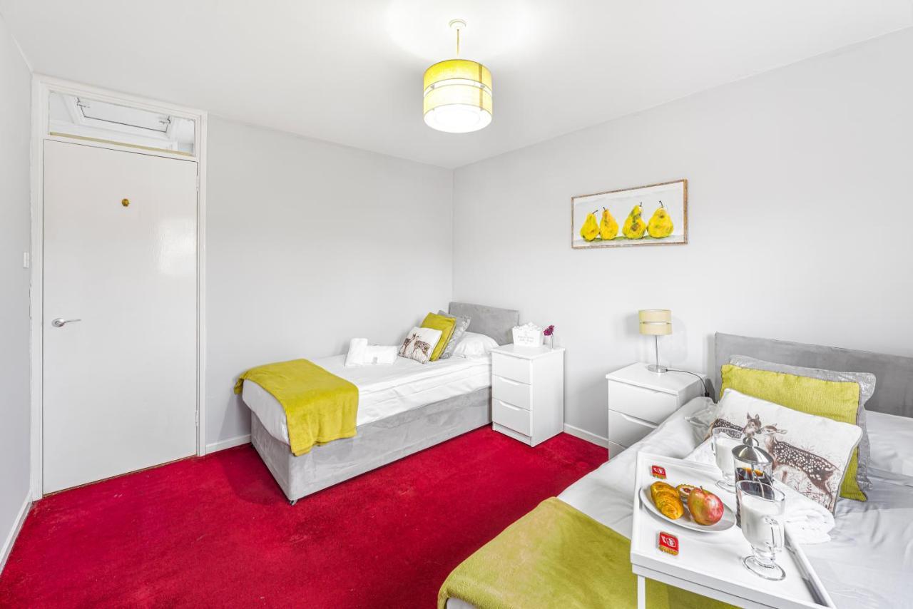 Premier - Maryhill * Glasgow