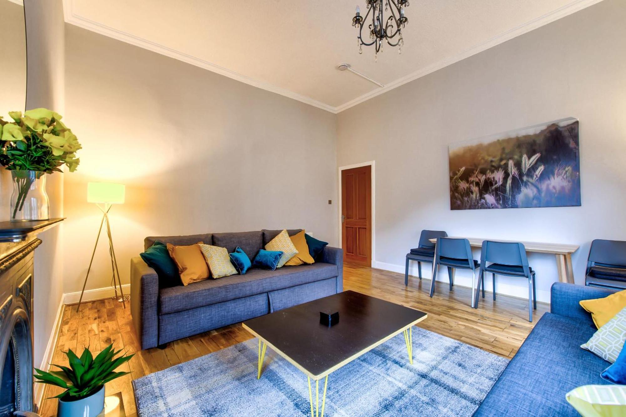 Apartment Stylish & Spacious 3 Bedroom In Finnieston, West End