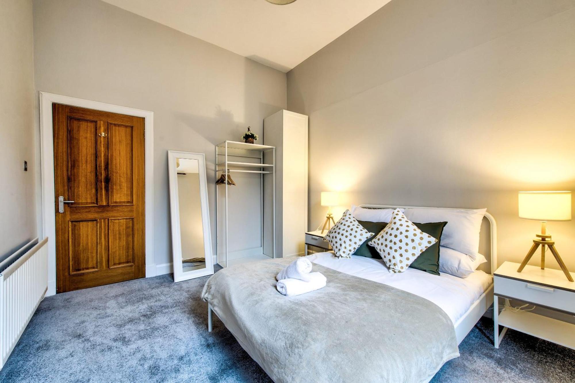 Apartment Stylish & Spacious 3 Bedroom In Finnieston, West End Glasgow