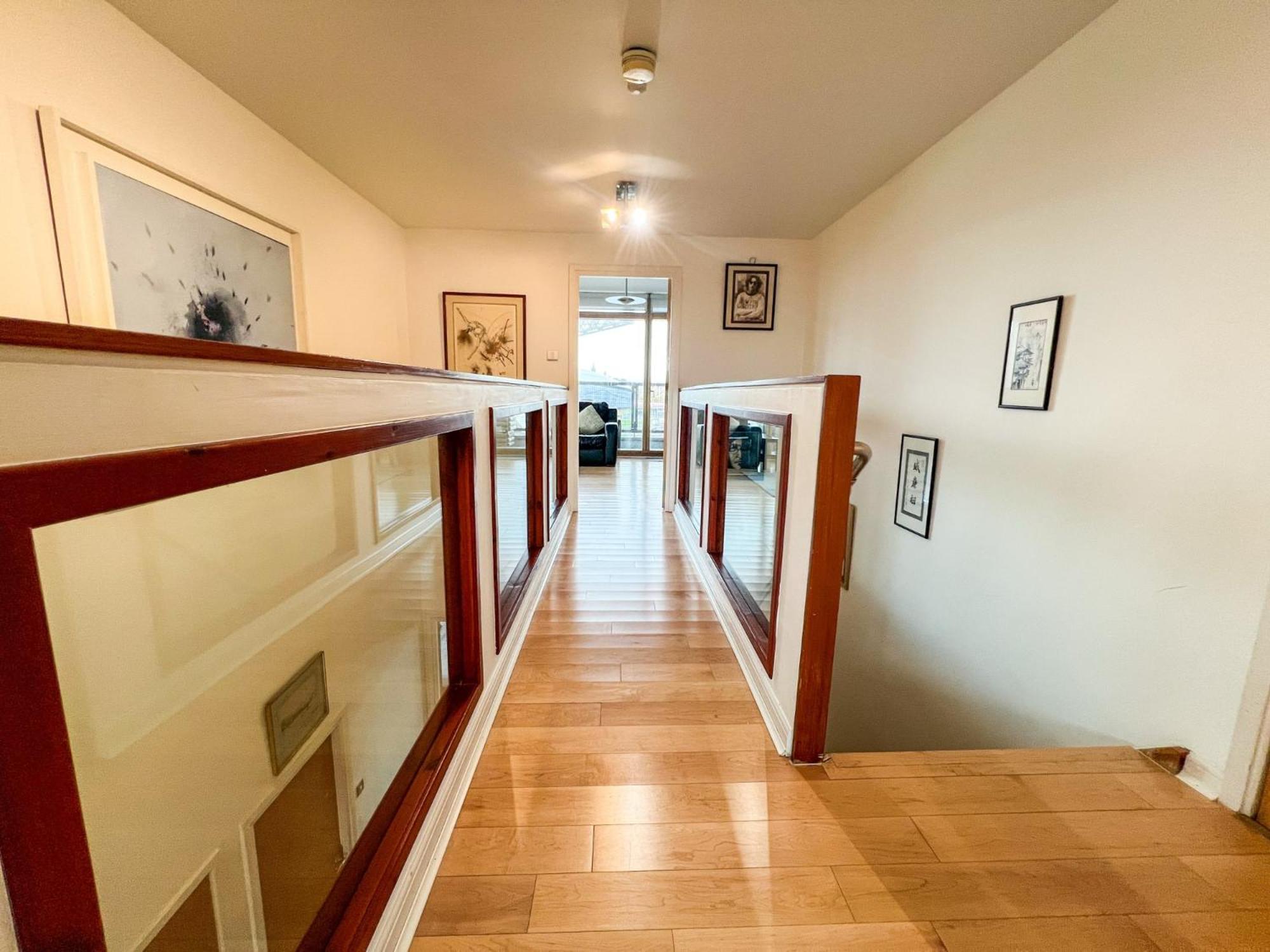 Duplex Next To Hydro With Parking Apartment *