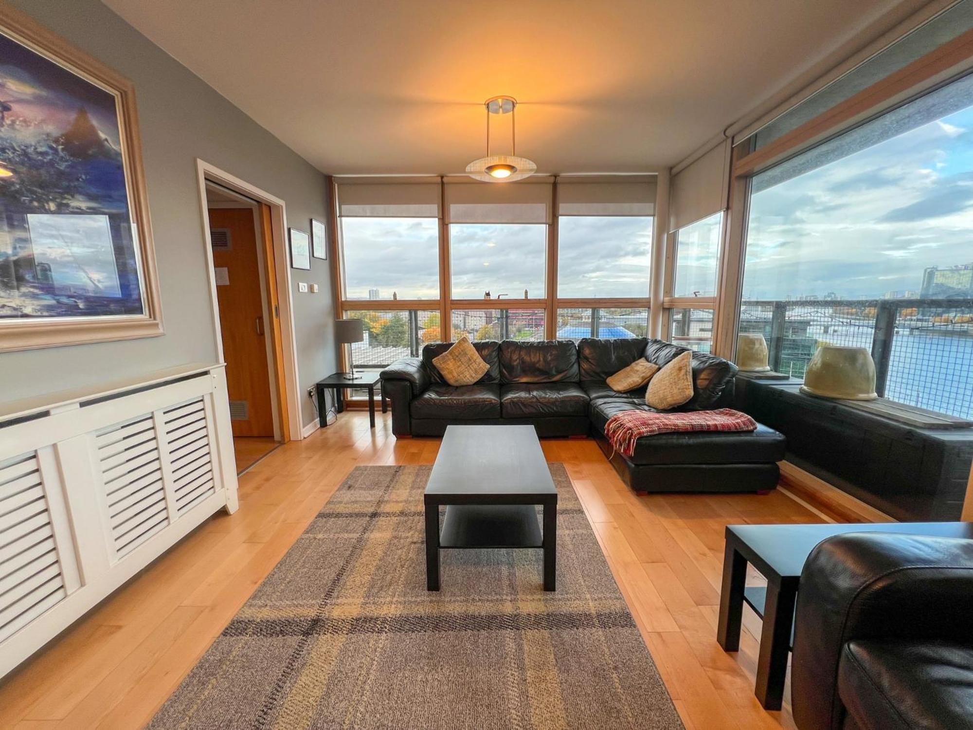 Duplex Next To Hydro With Parking Apartment *
