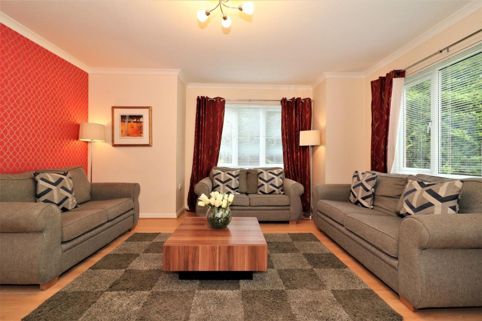 Signature - Angus House * Glasgow