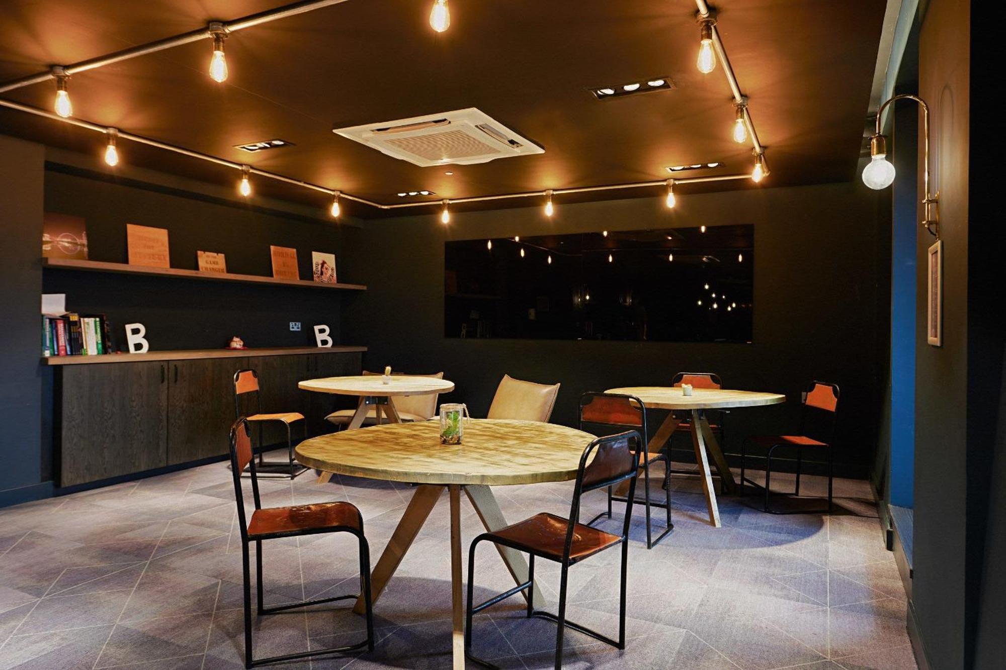 Fully Equipped Modern In West End For Students Only Glasgow