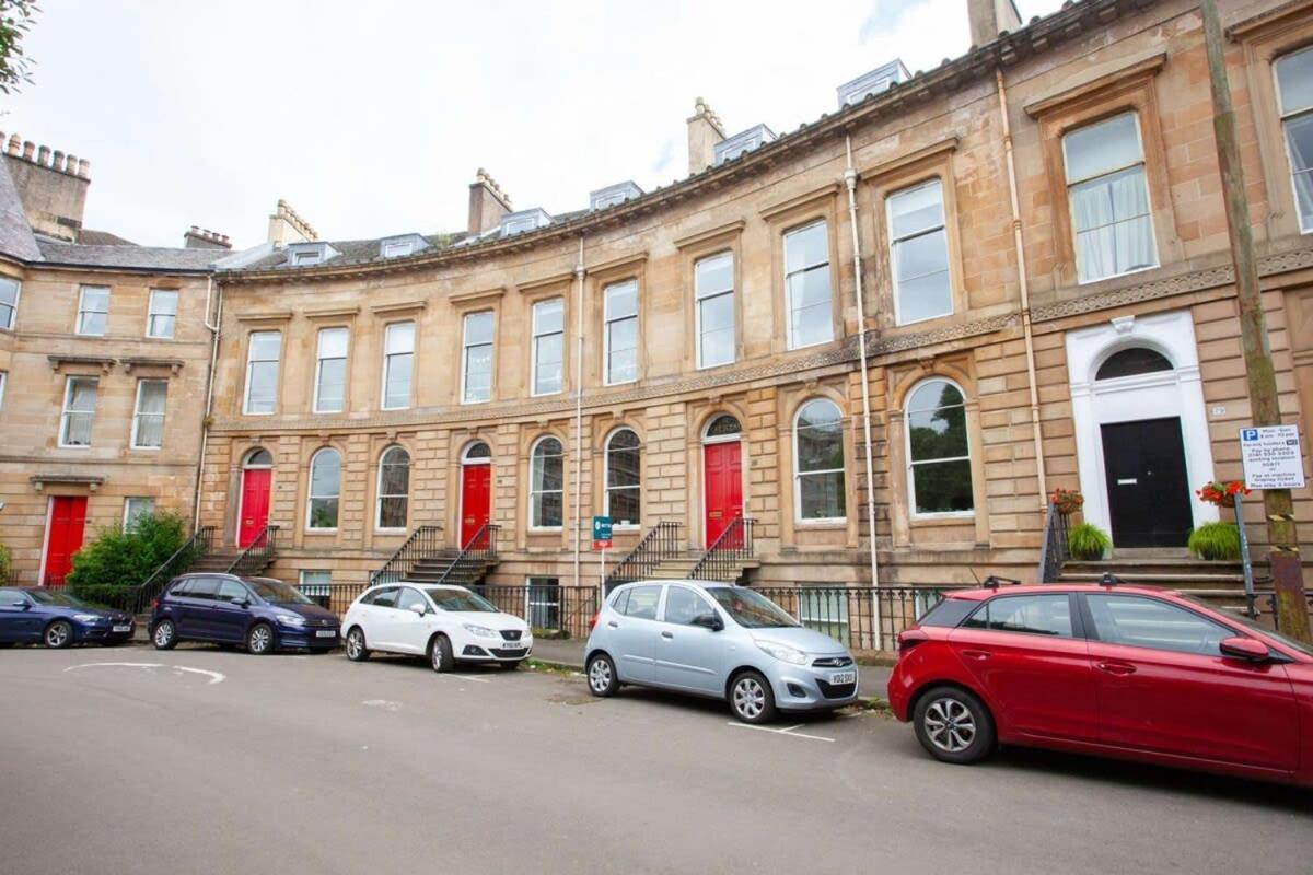 Apartment Bright Spacious 3 Bed Flat *