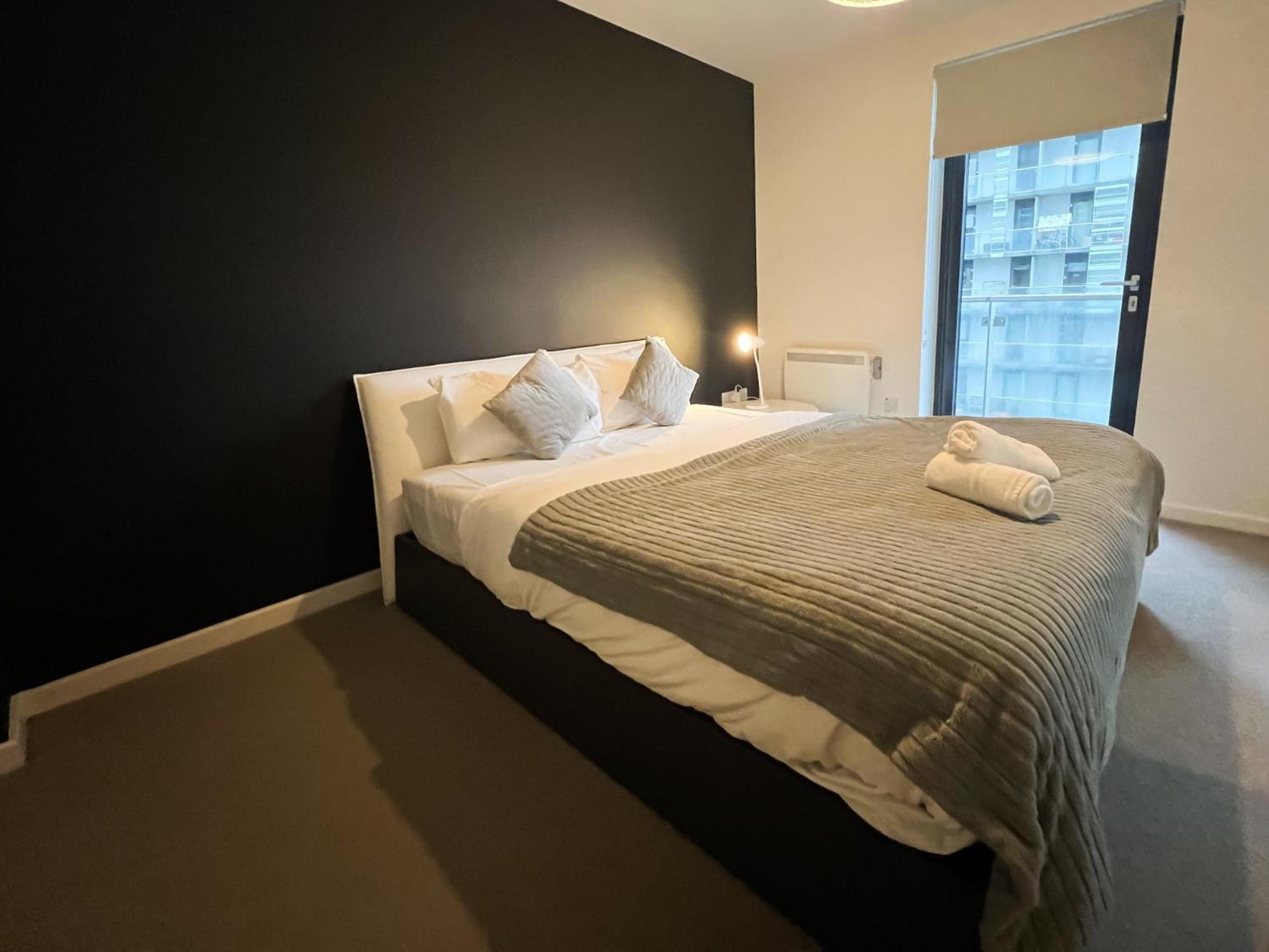 Riverside Retreat With Spectacular Views * Glasgow