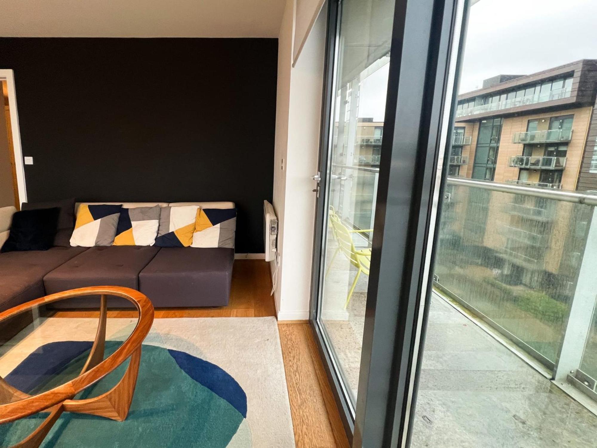 Apartment Riverside Retreat With Spectacular Views Glasgow