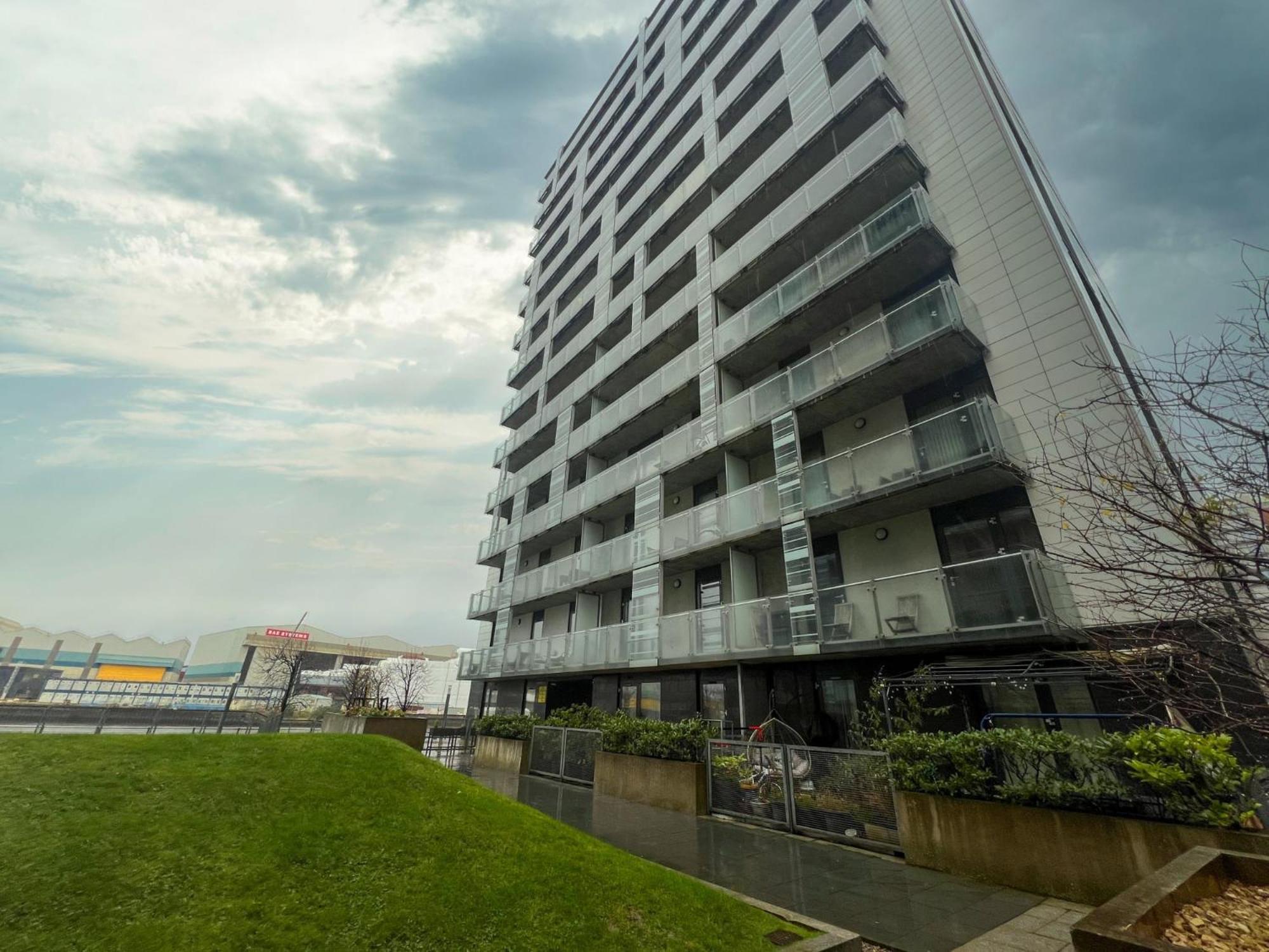 Riverside Retreat With Spectacular Views Apartment Glasgow