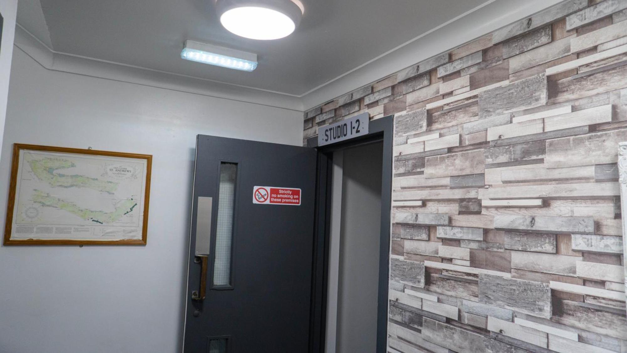 Vr Apartment Glasgow