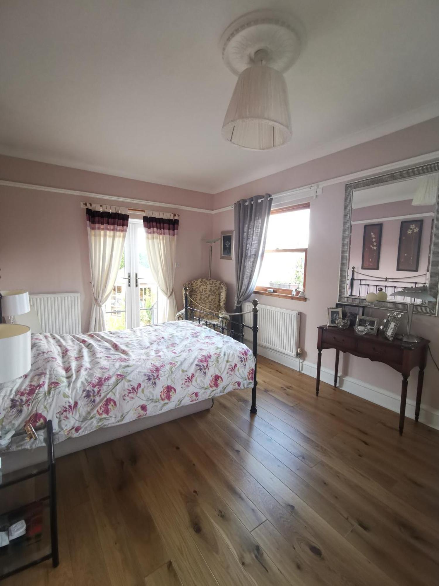Beautiful Self Contained With Garden Apartment *