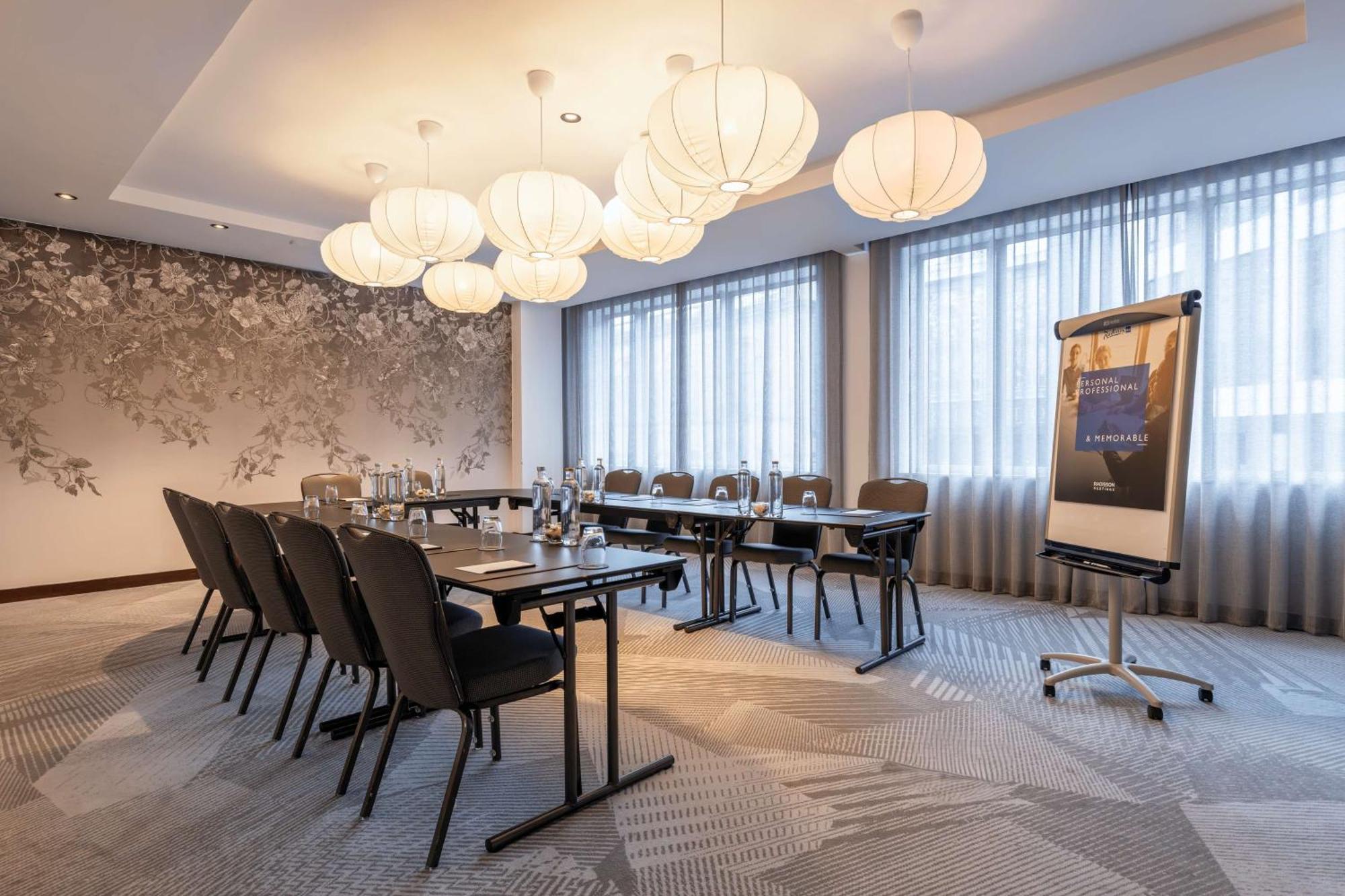 Radisson Blu Hotel, 4* Glasgow