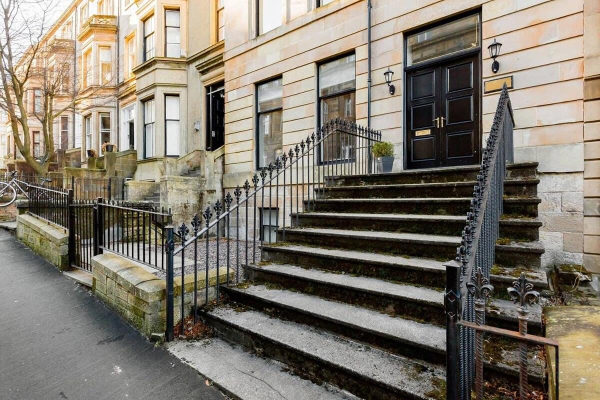 Incredible Contemporary Flat In Heart Of West End