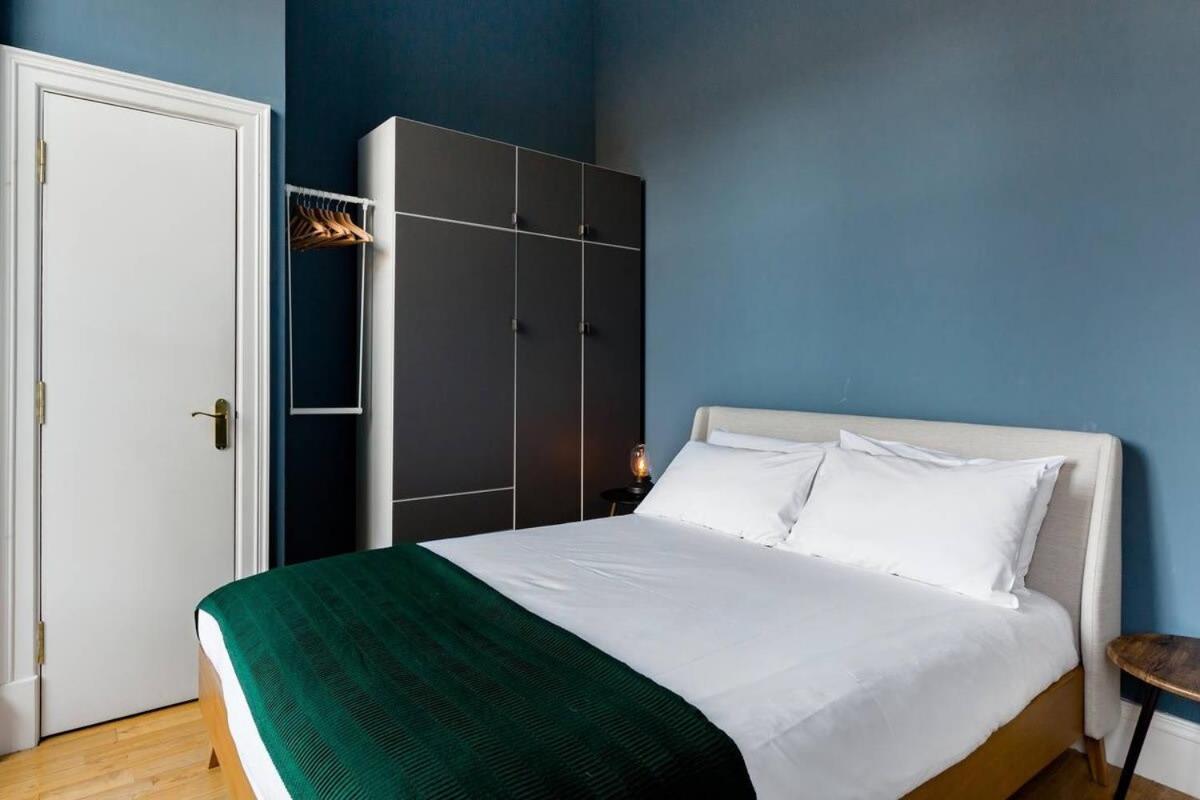 Incredible Contemporary Flat In Heart Of West End * Glasgow