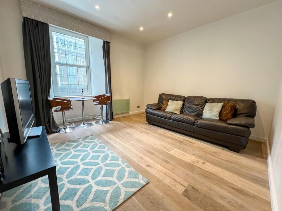 2-bed Flat City Centre Apartment Glasgow