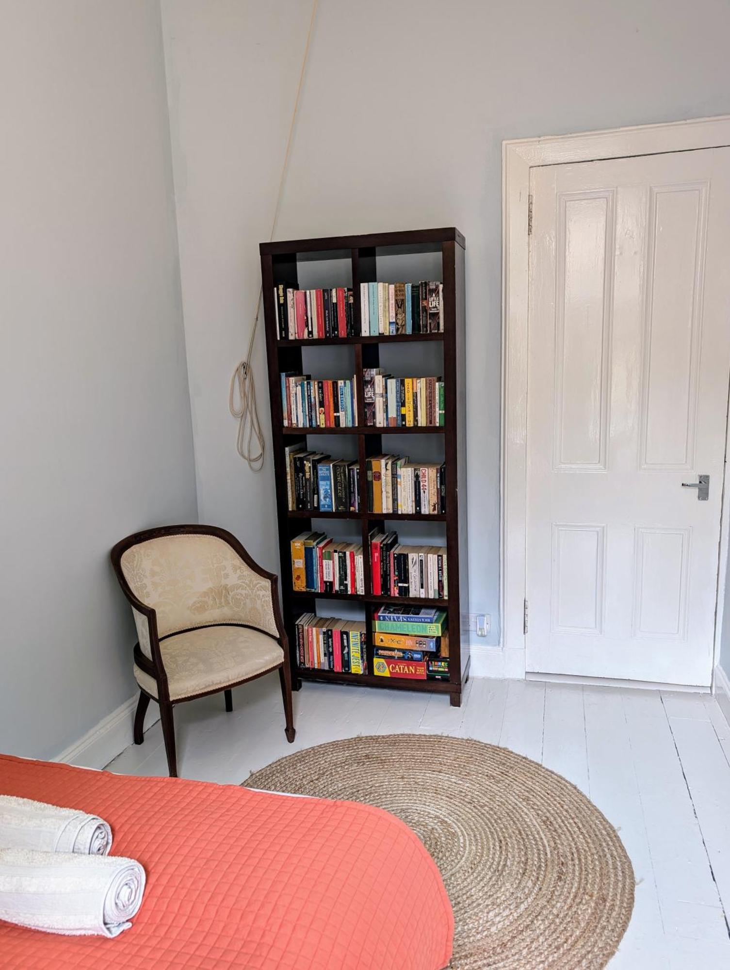 Victorian In Pollokshields Apartment
