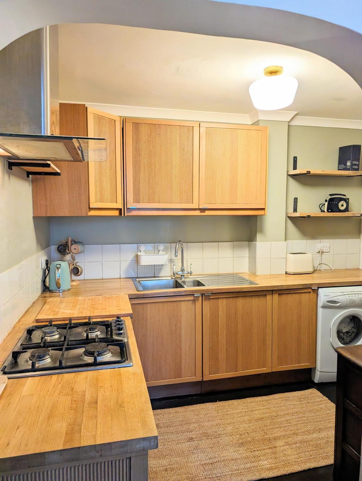 Victorian In Pollokshields Apartment Glasgow