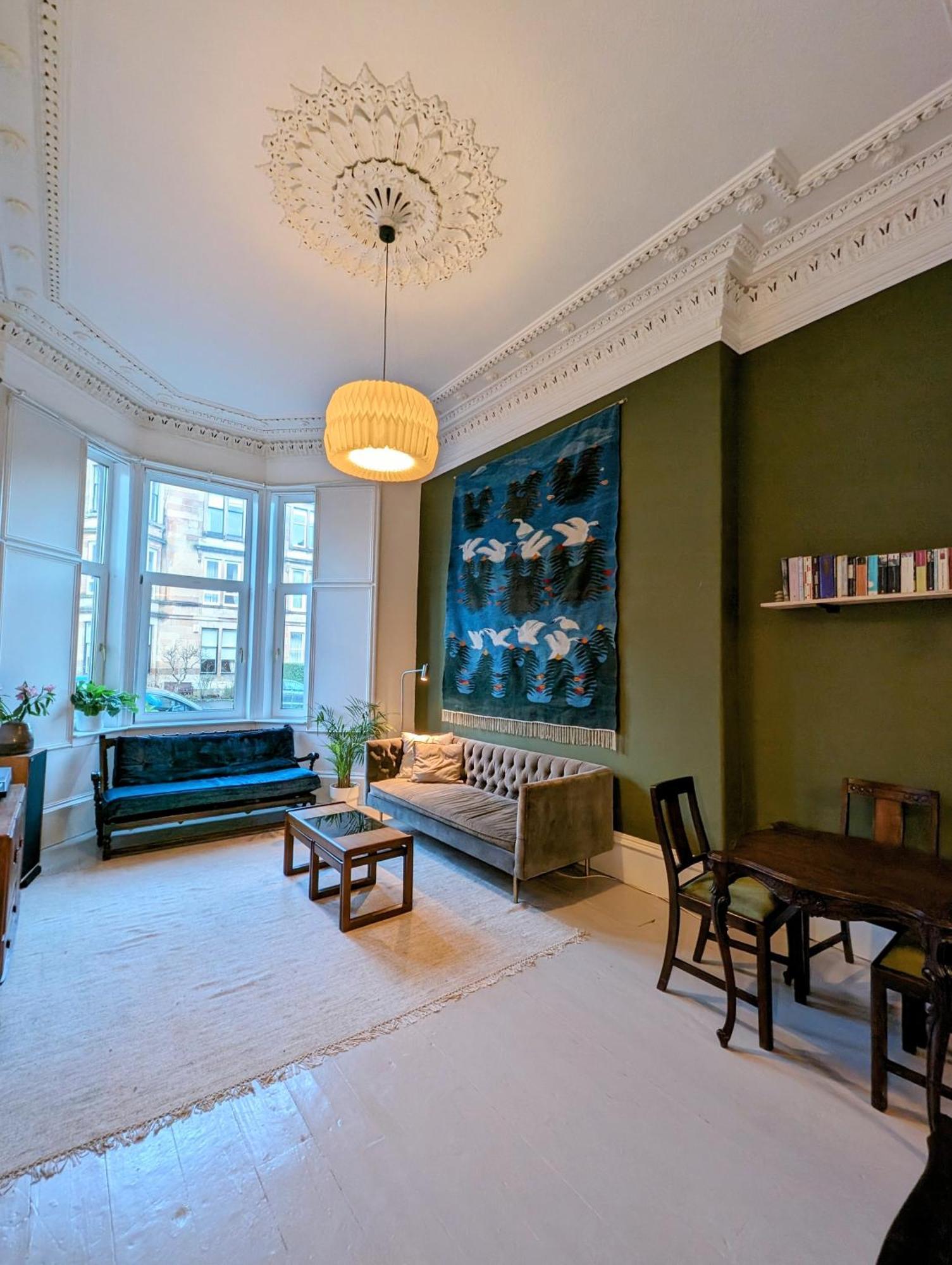 Victorian In Pollokshields Apartment Glasgow