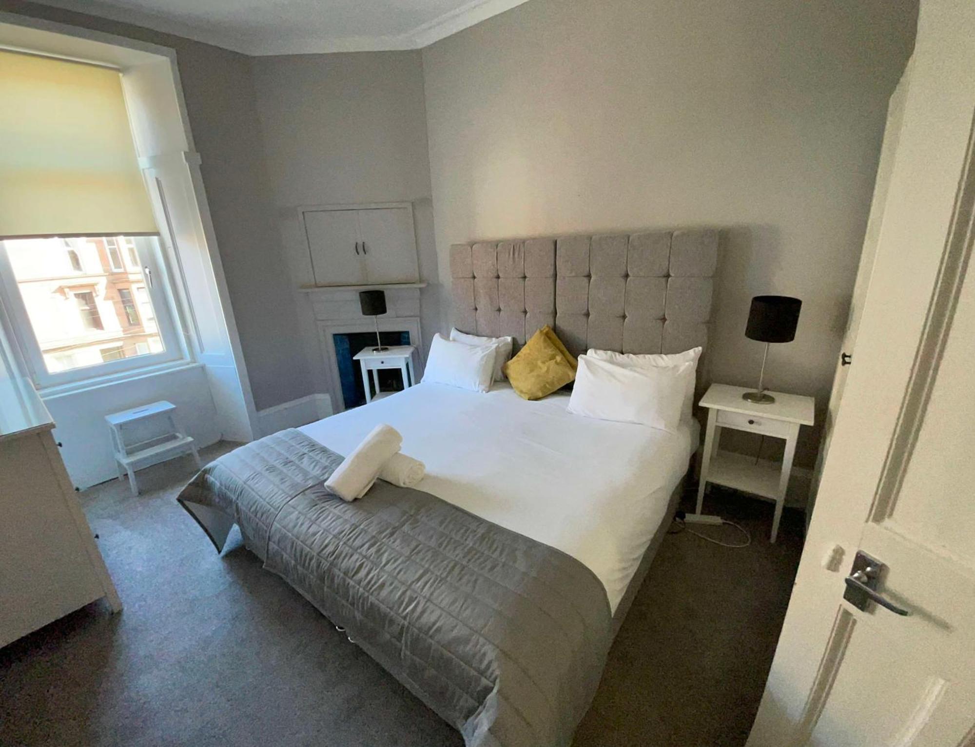 2 Bed West End Glasgow