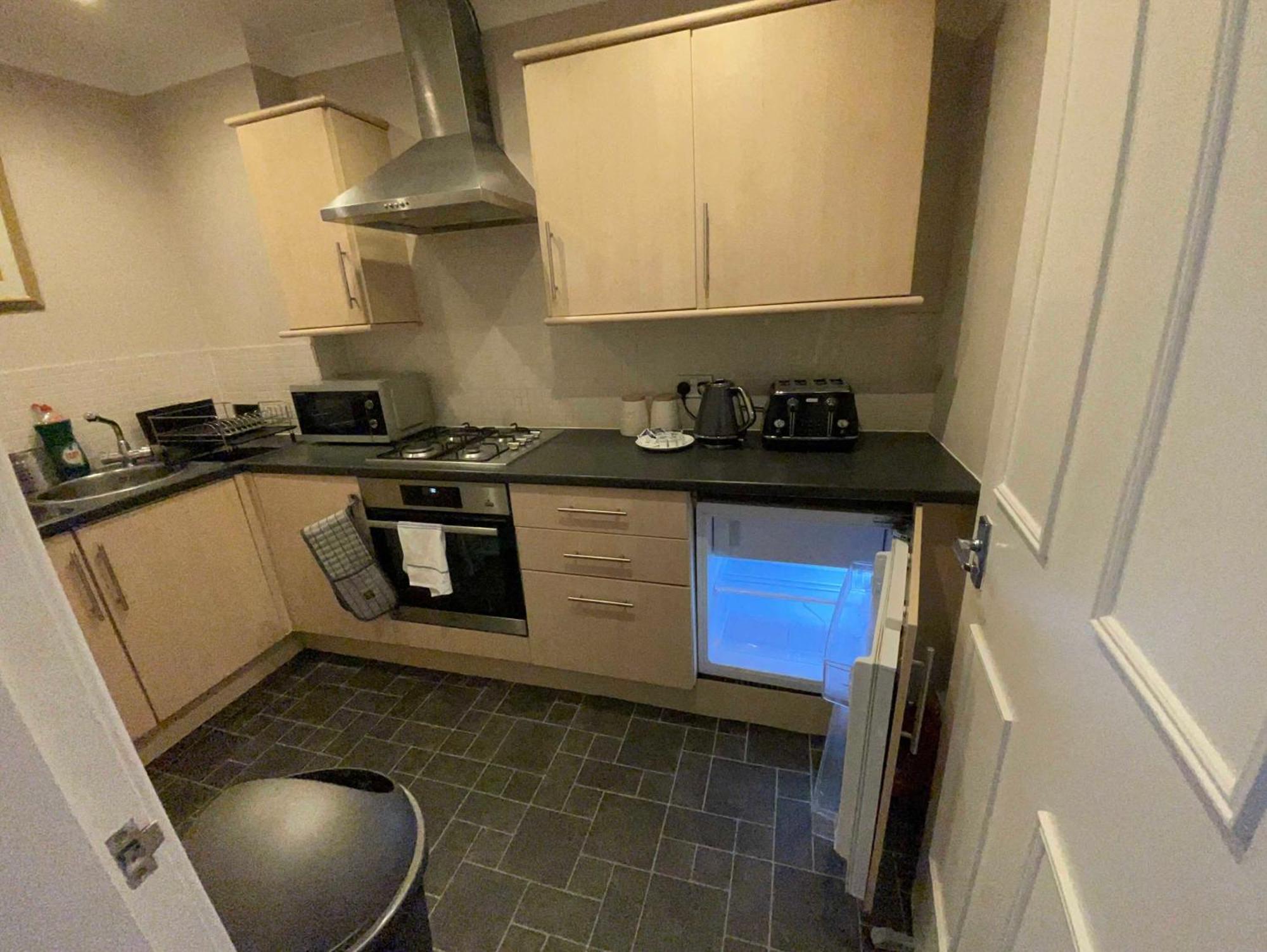 Apartment 2 Bed West End *