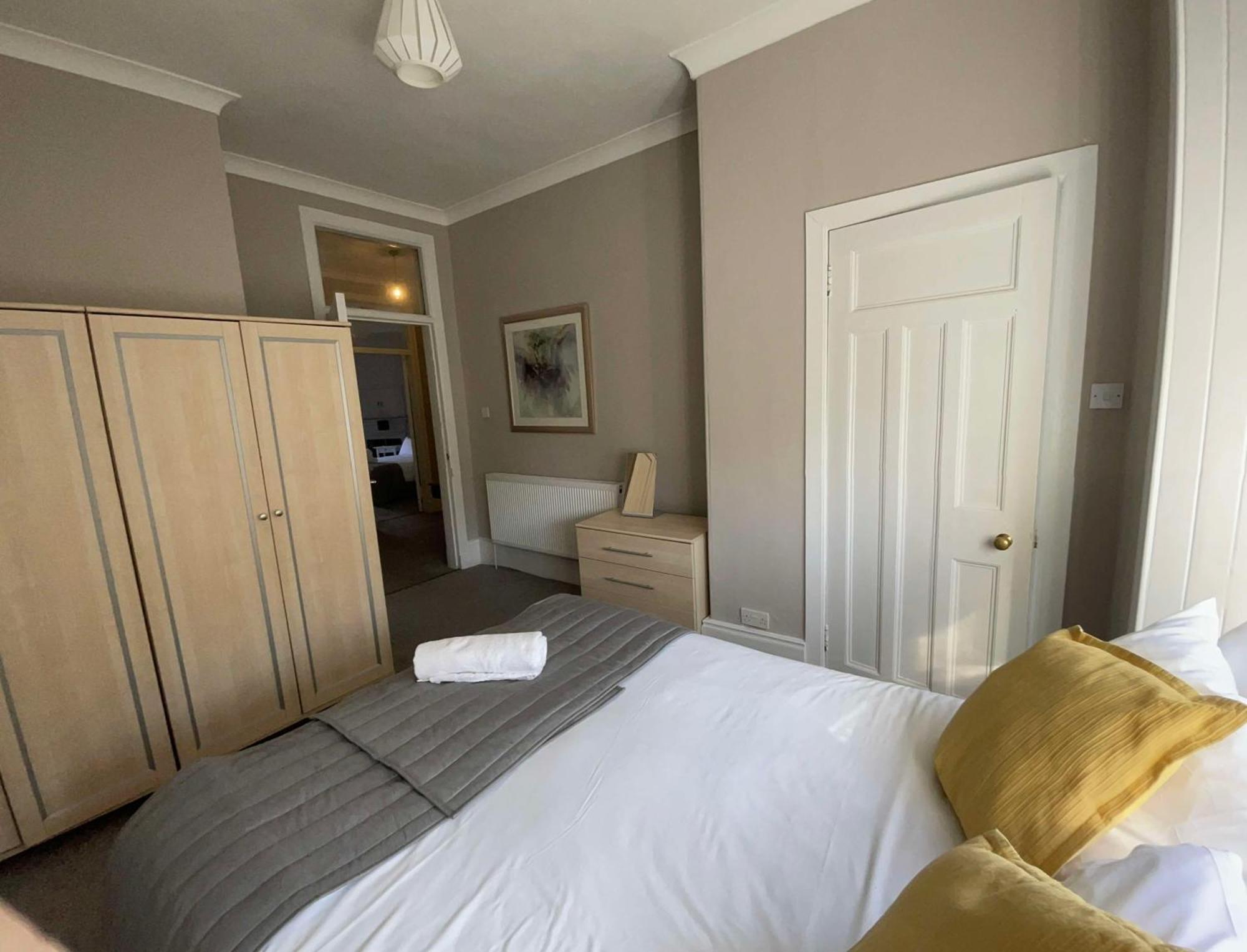 Apartment 2 Bed West End *