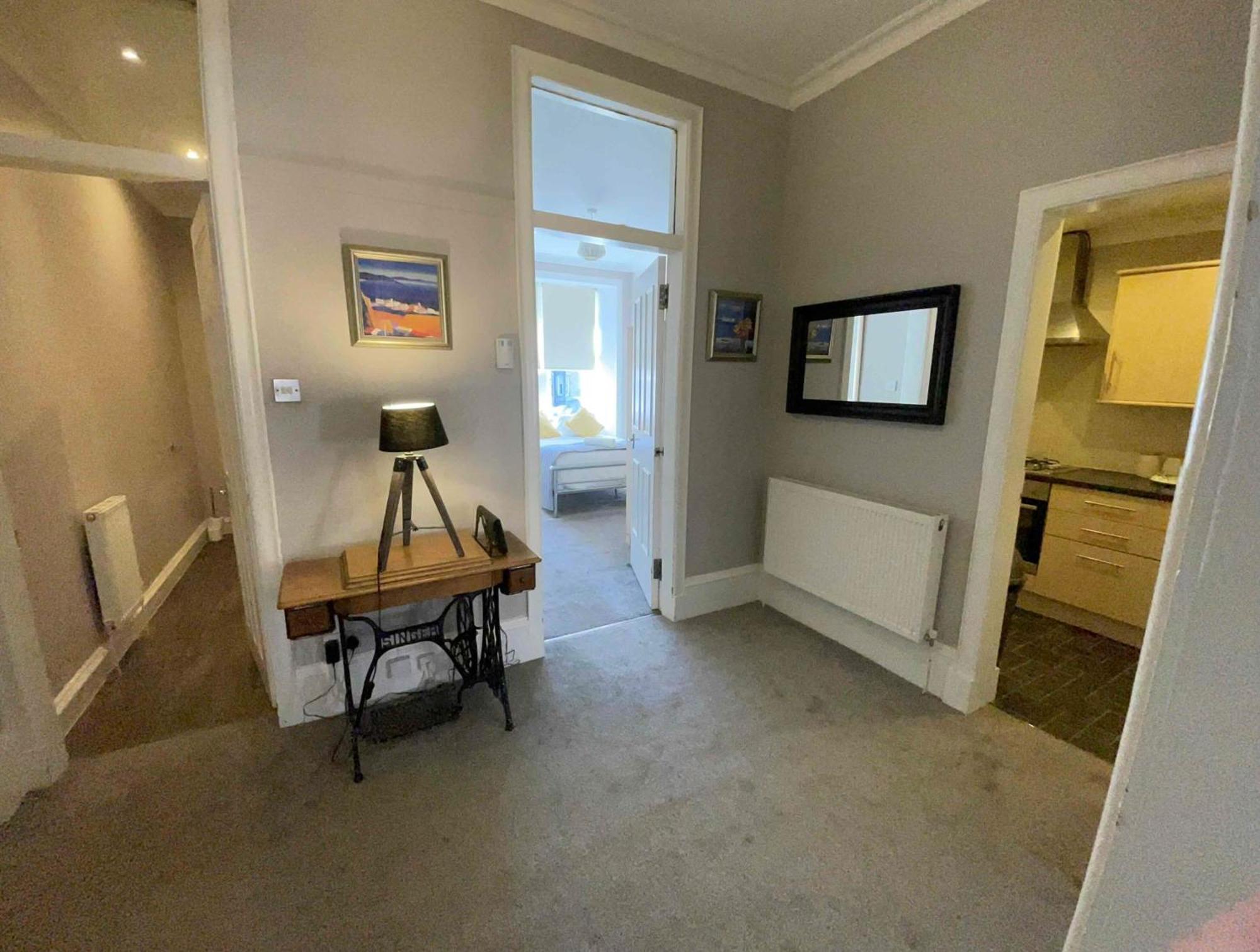Apartment 2 Bed West End *