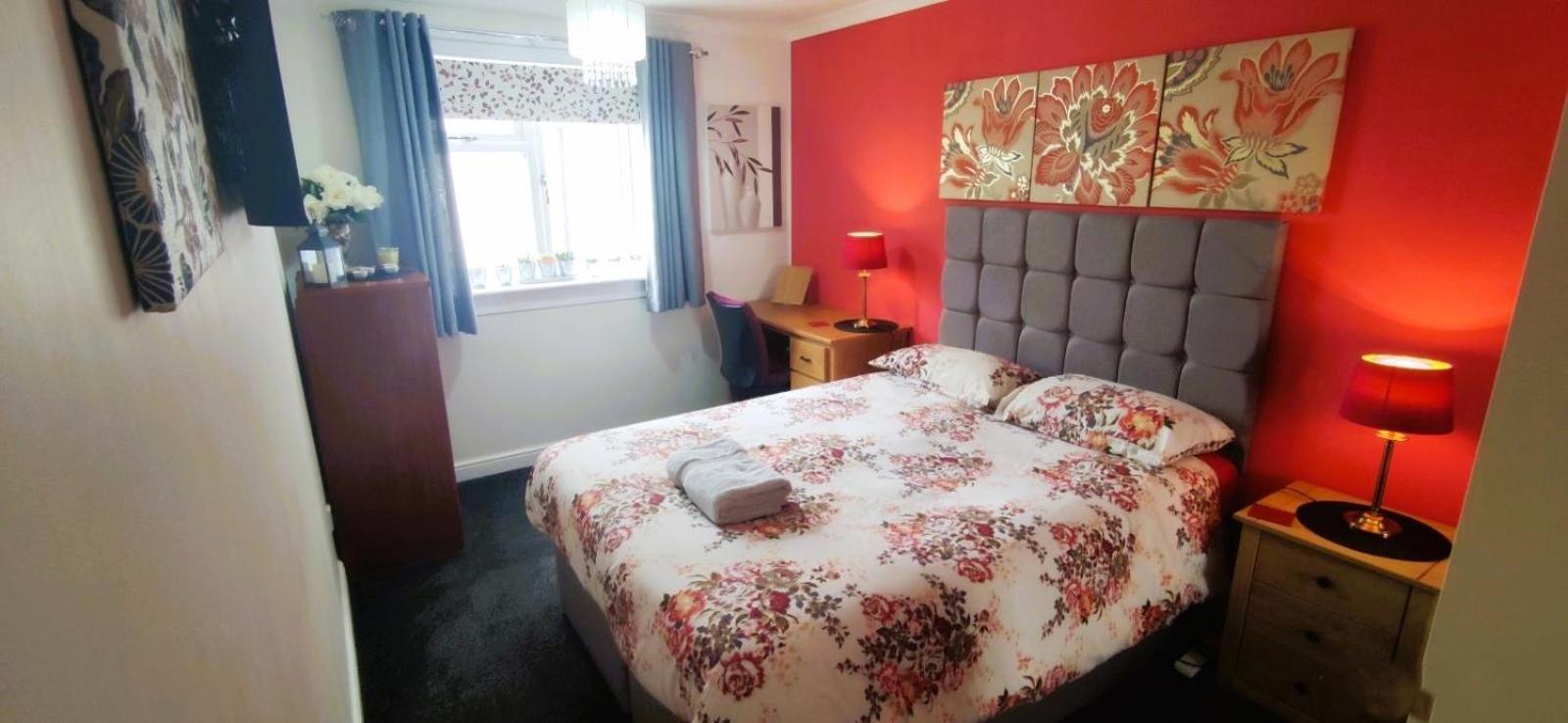 Double In Riverside Homestay Glasgow