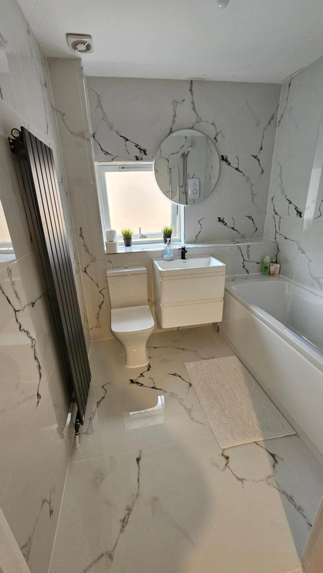 Holiday home Silverburn New House With Free Parking And Garden