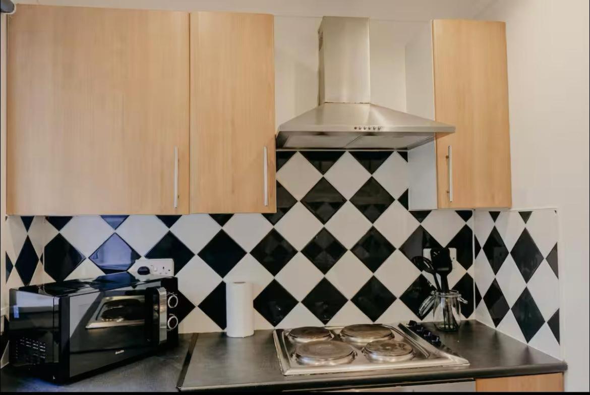 Apartment - 1 Bedroom *