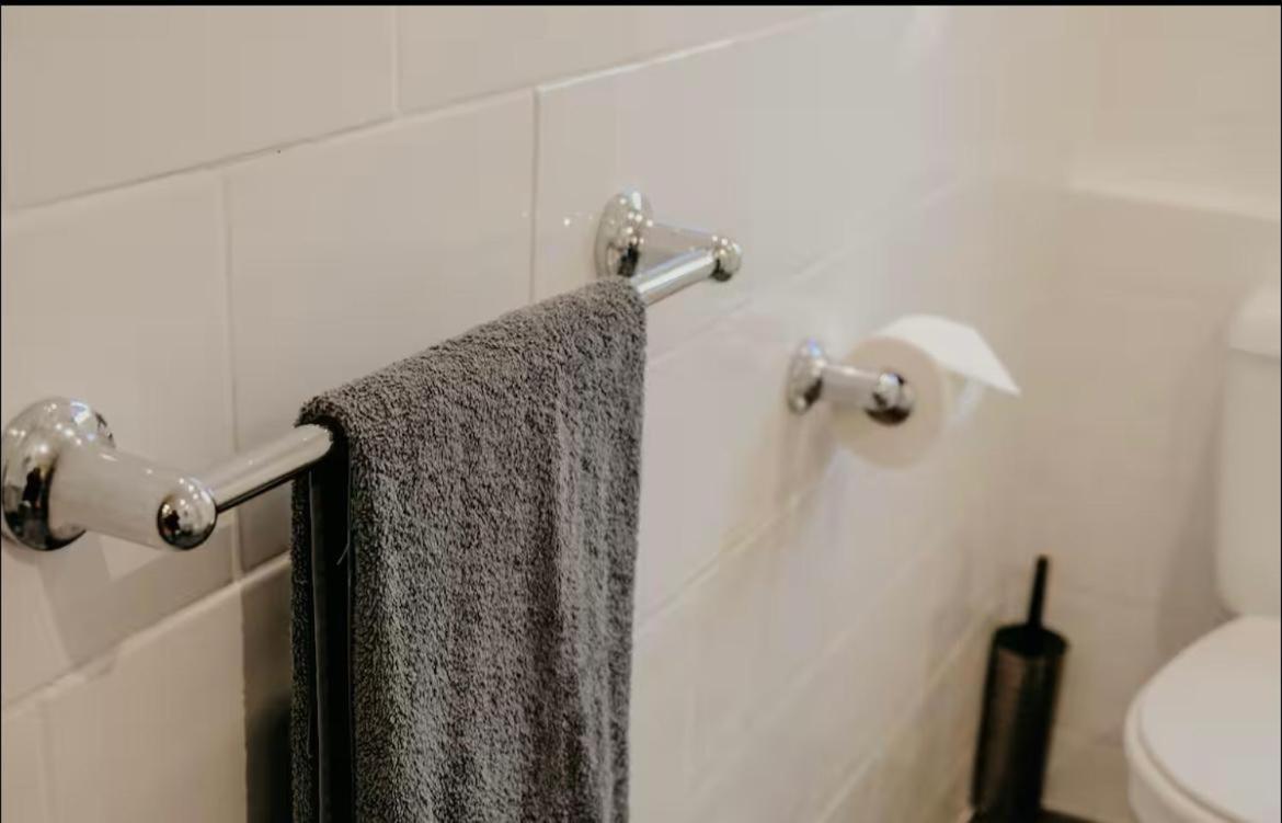 - 1 Bedroom Apartment