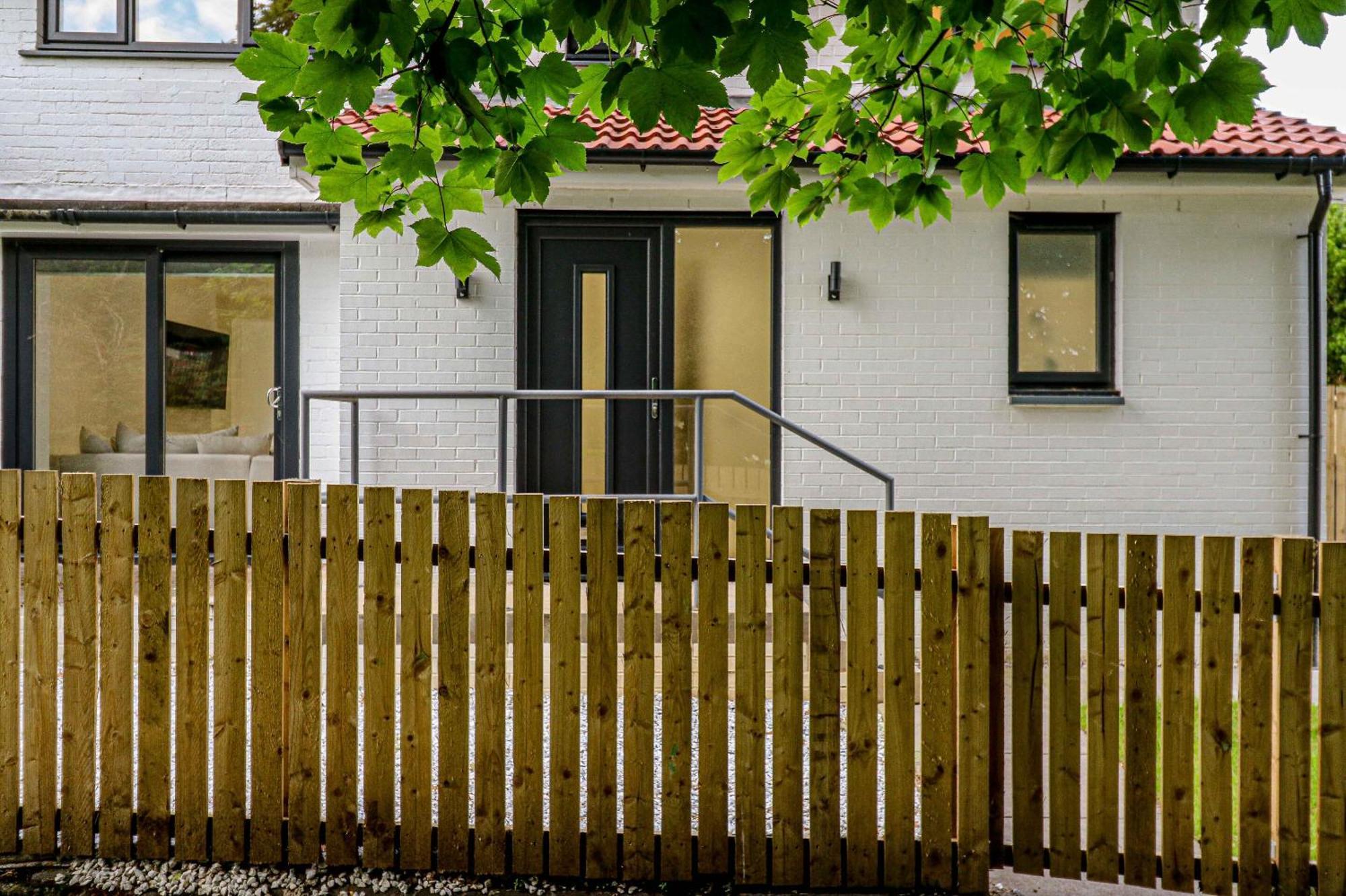 Wyndford Riverside House Holiday home