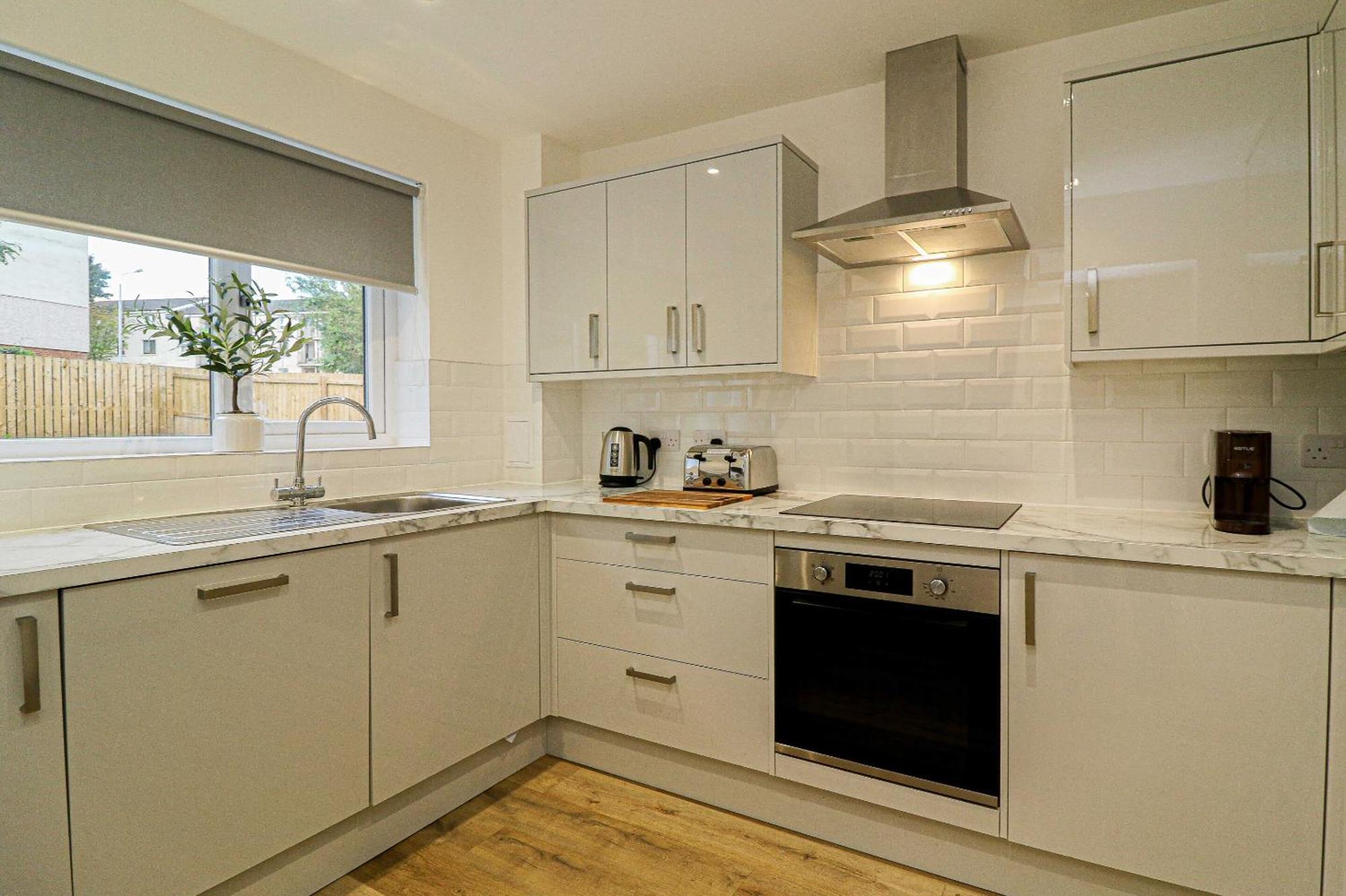 Wyndford Riverside House * Glasgow