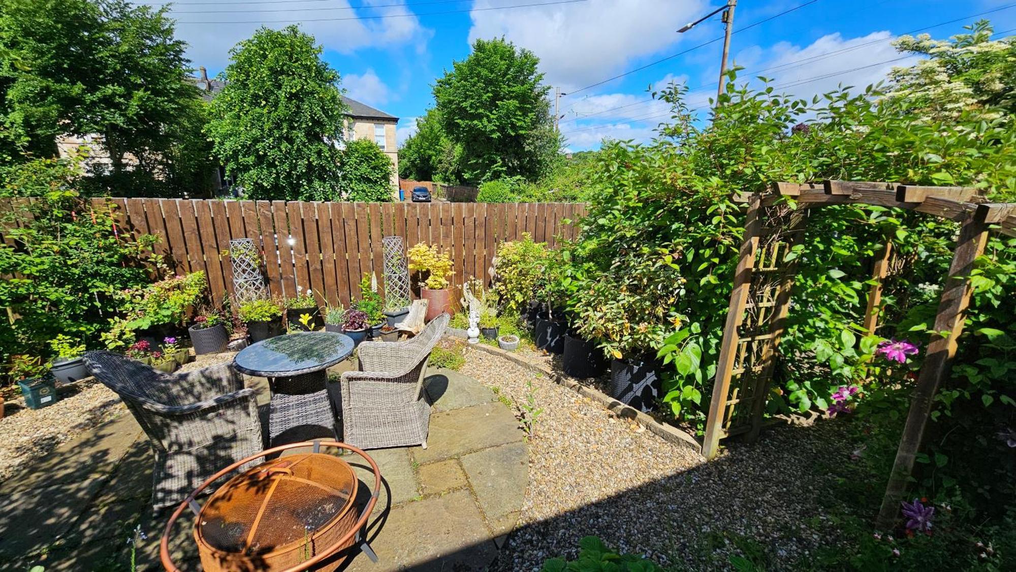 Beautiful Self Contained With Garden Glasgow