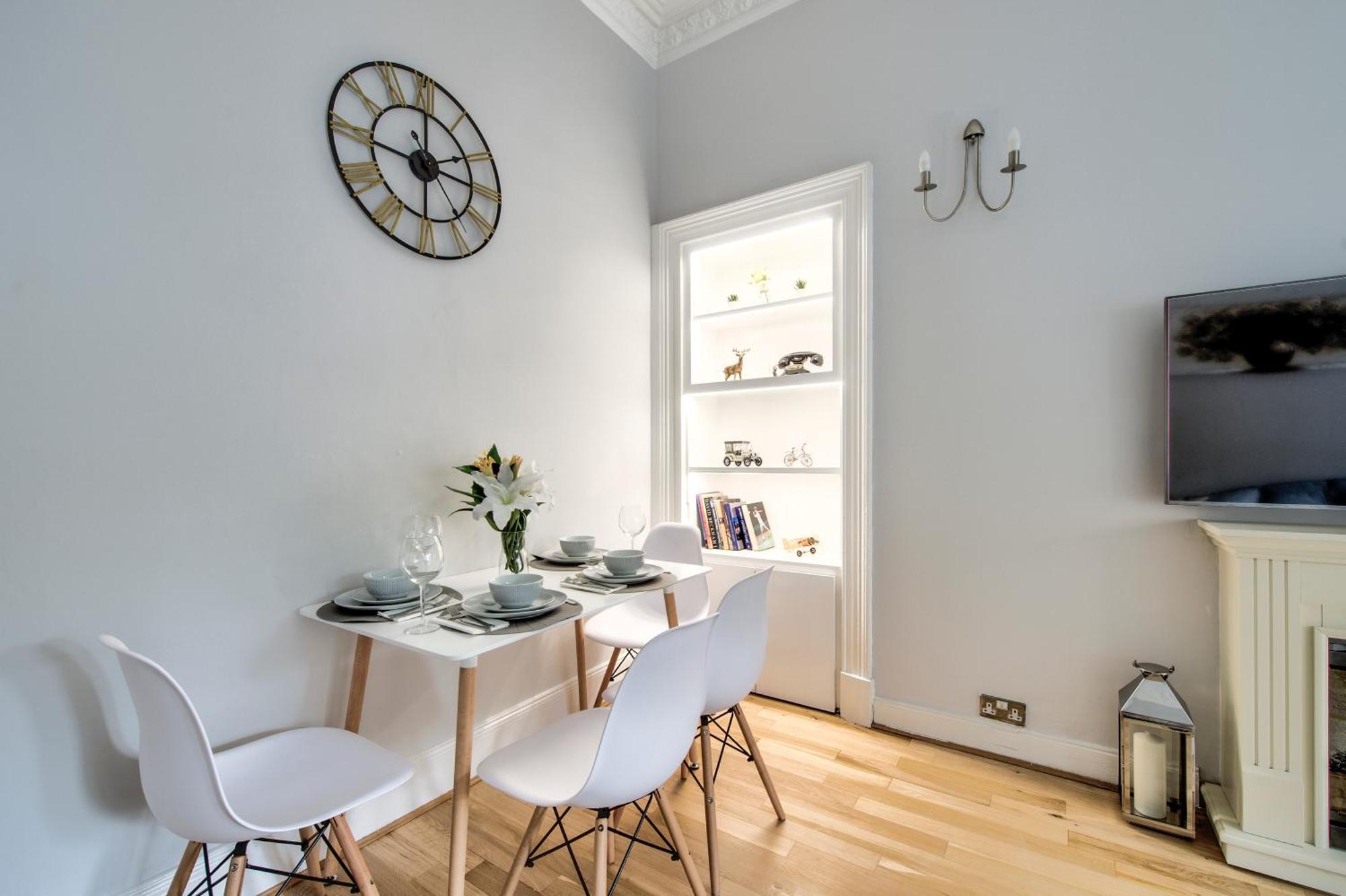 Two Bed Stylish In Heart Of West End * Glasgow