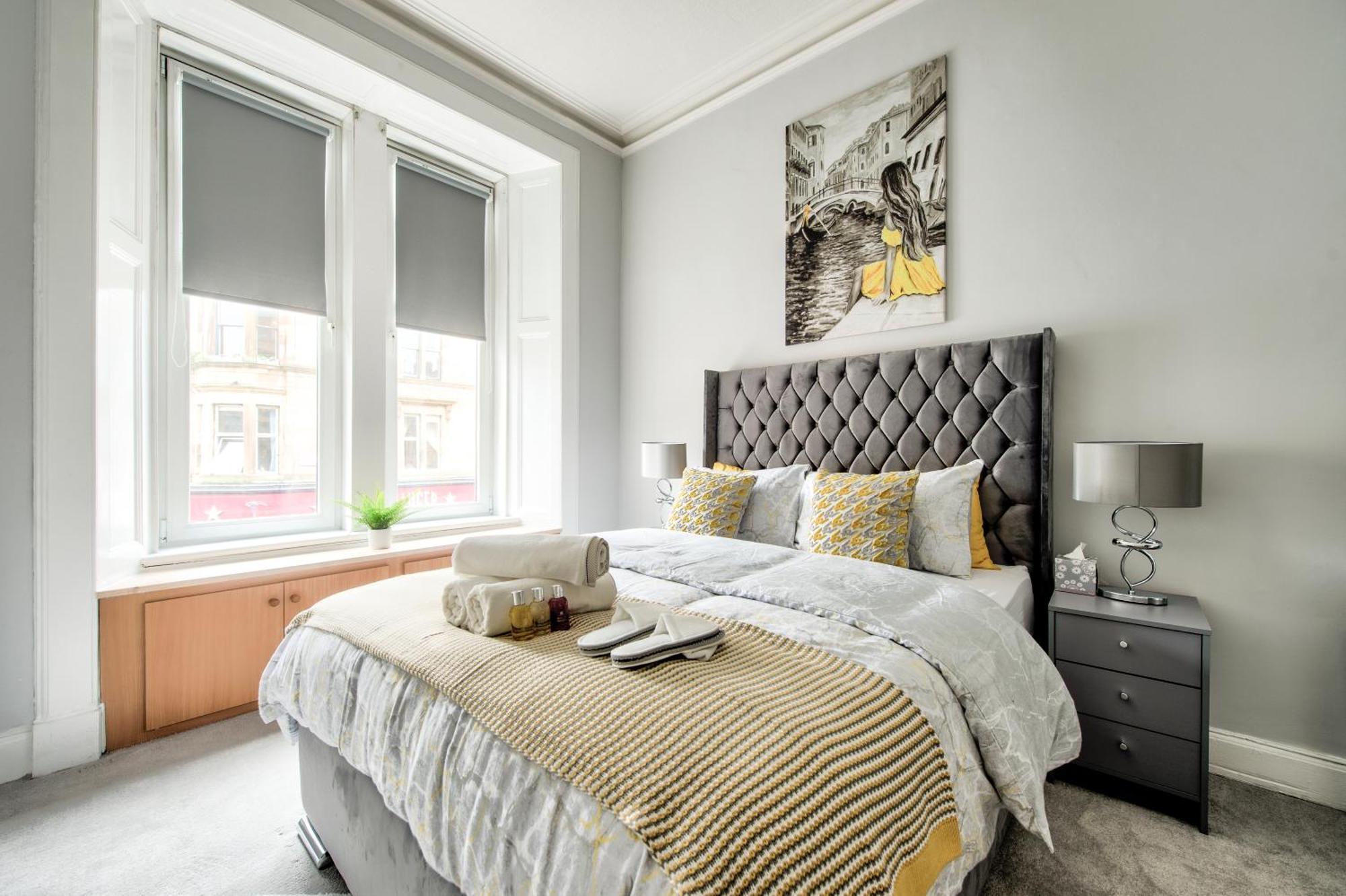 Two Bed Stylish In Heart Of West End Apartment