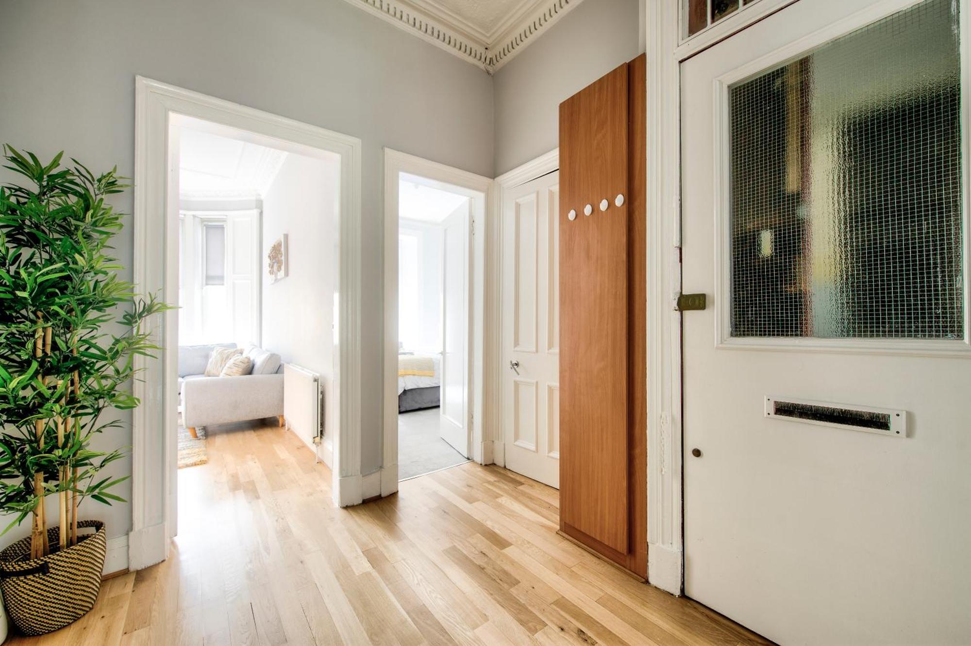 Two Bed Stylish In Heart Of West End * Glasgow