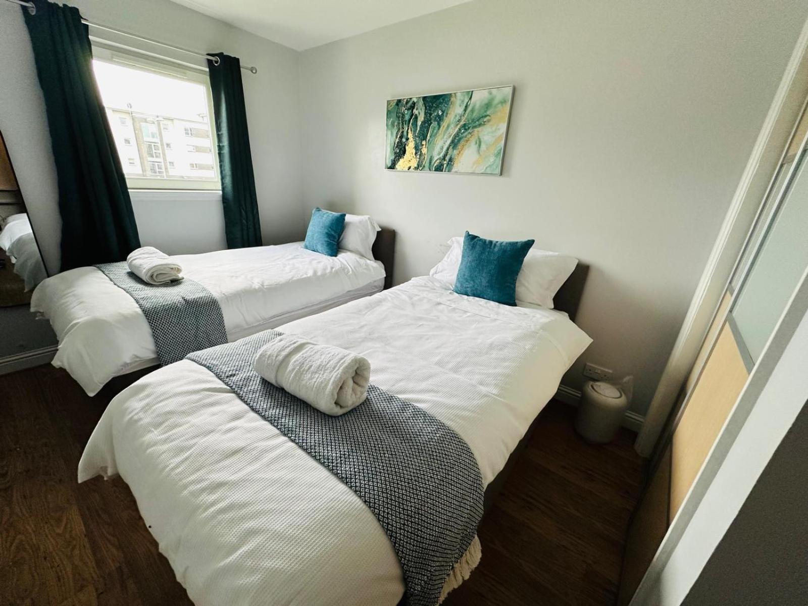 Apartment Outstanding Modern Flat Luxury King Bed Glasgow