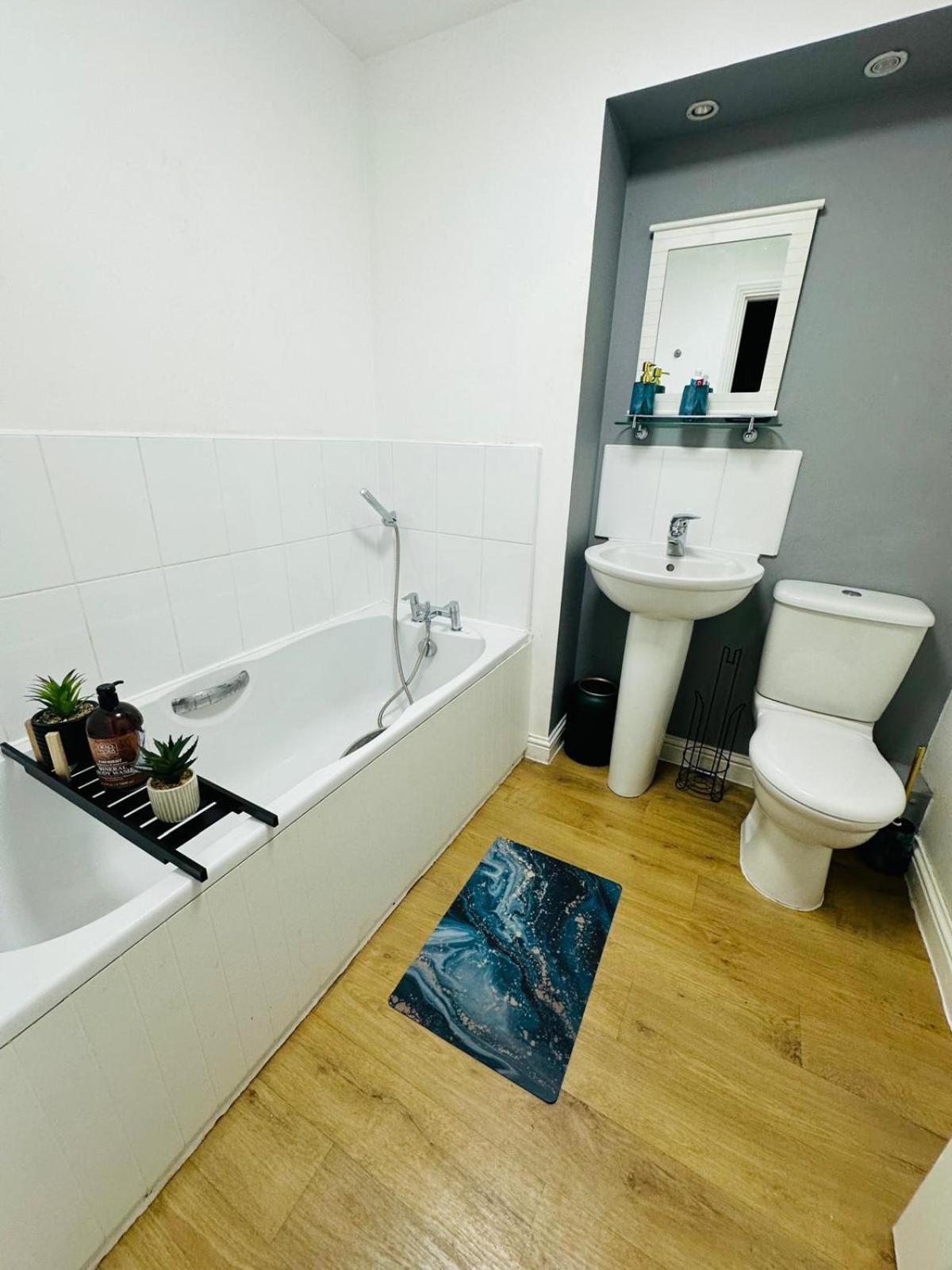 Outstanding Modern Flat Luxury King Bed Glasgow