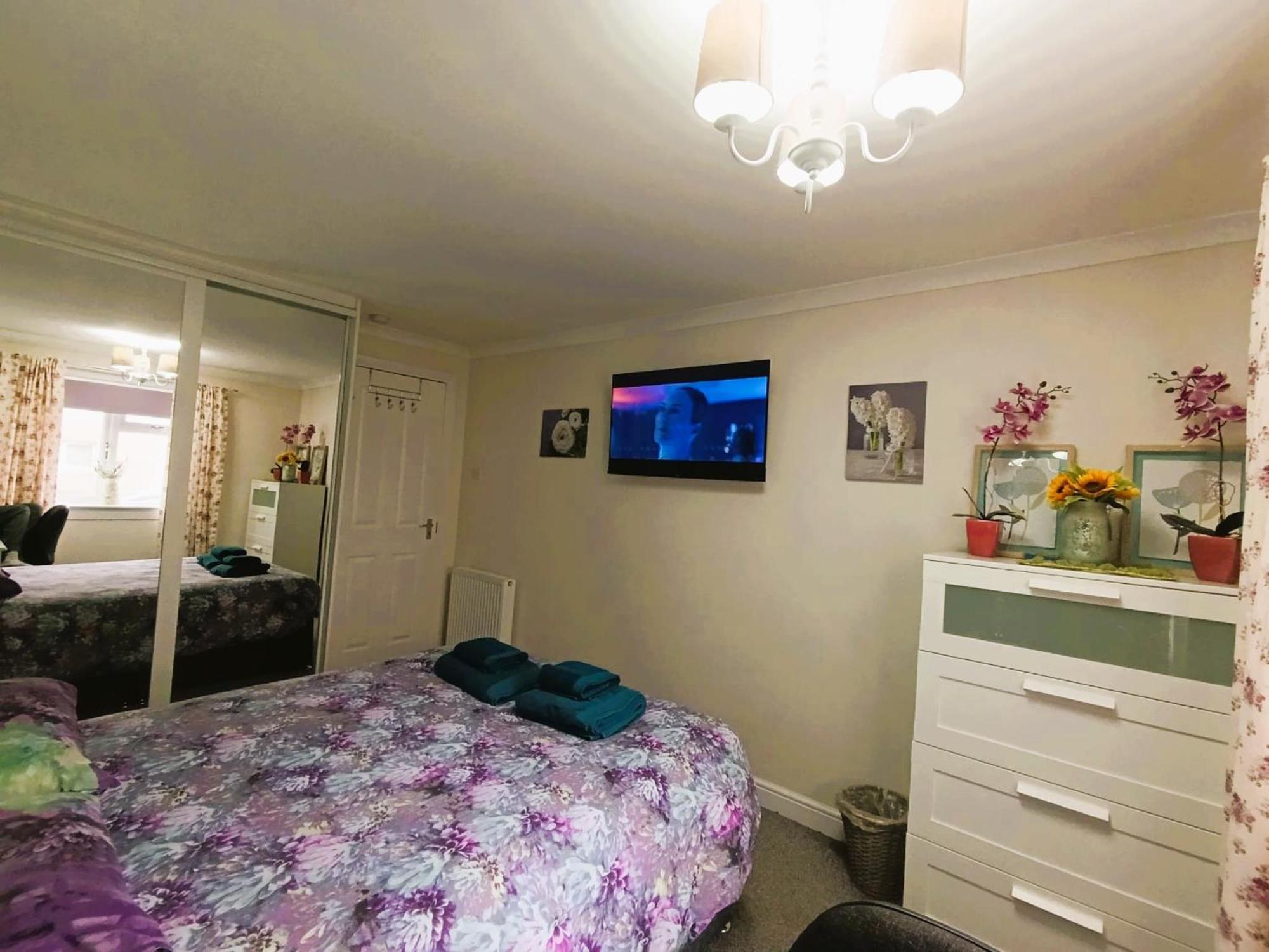 Double In Riverside - B Homestay Glasgow